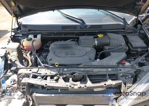 2020 Chrysler Voyager Lxi из США, поврежденный, VIN 2C4RC1DGXLR198575